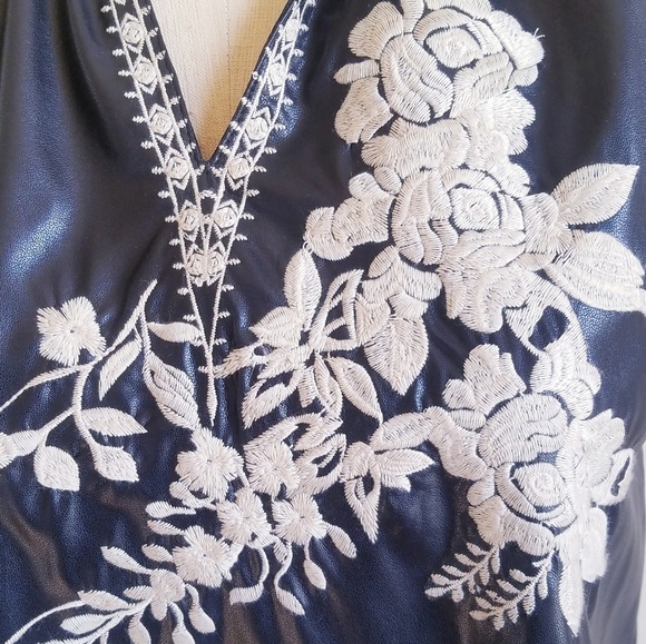 NEW | THML|‎ VeganLeather Dress Floral Embr… - Picture 7 of 7